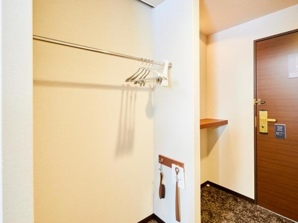 Hotel Wing International Kobe - Shinnagata Ekimae : photo 3 de la chambre petite chambre double - fumeurs