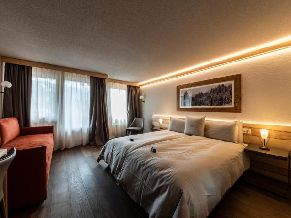 Hotel Maya Caprice : photo 6 de la chambre chambre triple – vue sur montagne