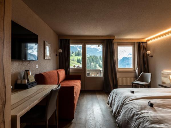 Hotel Maya Caprice : photo 2 de la chambre chambre triple – vue sur montagne