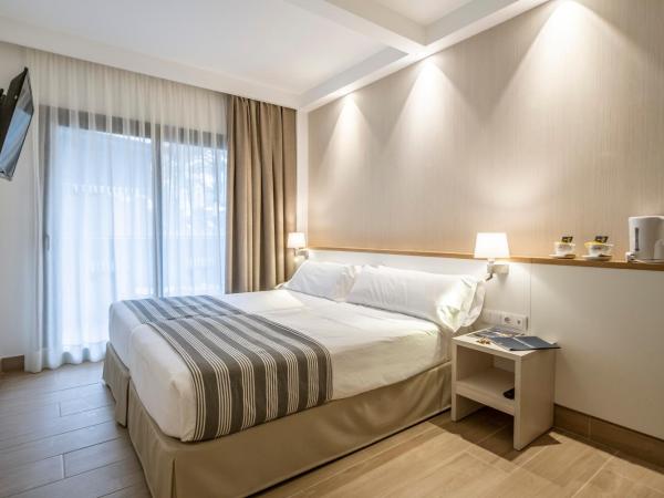 Rosamar Es Blau 4*s - Adults Only : photo 1 de la chambre chambre double standard (2 adultes)