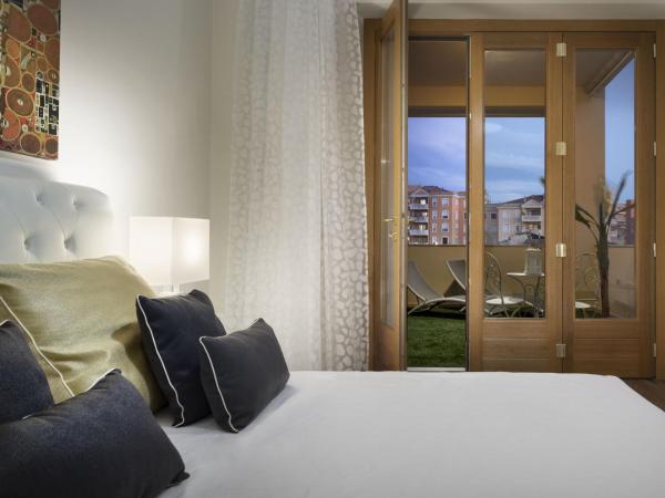 Luxury Rooms & Suites : photo 4 de la chambre suite avec terrasse 