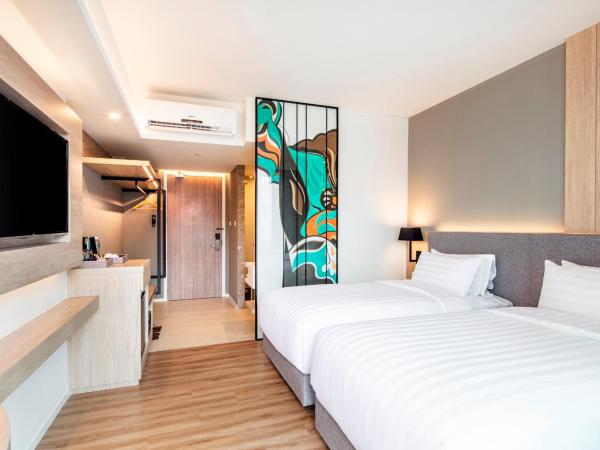 Hotel Amber Pattaya : photo 8 de la chambre chambre deluxe double ou lits jumeaux