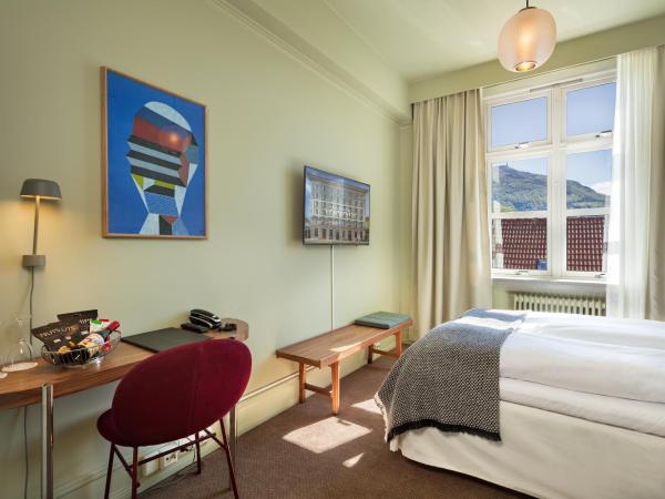 Grand Hotel Terminus : photo 10 de la chambre chambre standard lit queen-size