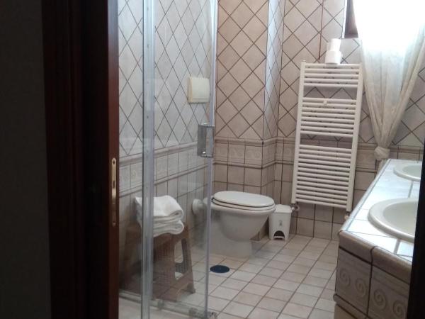 Home To Fly : photo 10 de la chambre chambre quadruple avec baignoire