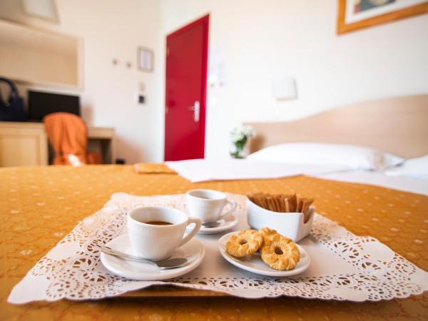 Hotel La Colonna : photo 3 de la chambre chambre simple