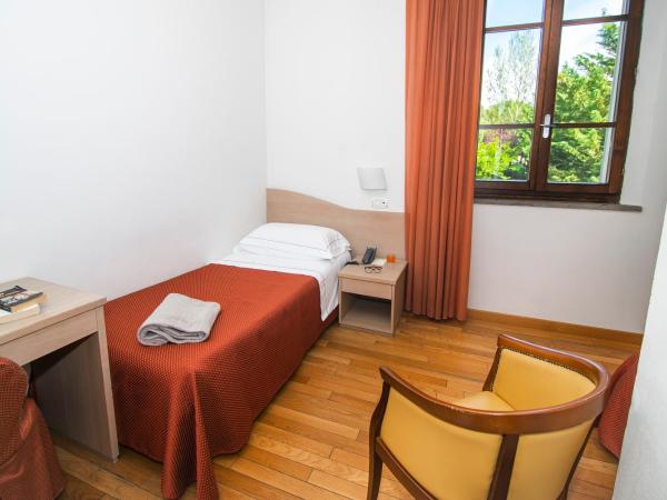 Hotel La Colonna : photo 4 de la chambre chambre lits jumeaux