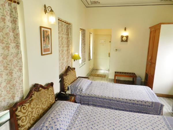 Hotel Arya Niwas : photo 3 de la chambre chambre double ou lits jumeaux premium
