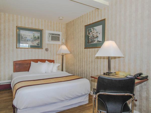 Canadas Best Value Inn Chinook Station : photo 3 de la chambre chambre lit queen-size - non-fumeurs