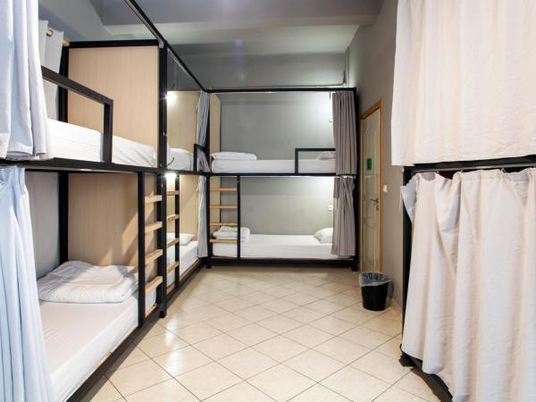 So Young Hostel : photo 1 de la chambre lit dans dortoir mixte de 8 lits 