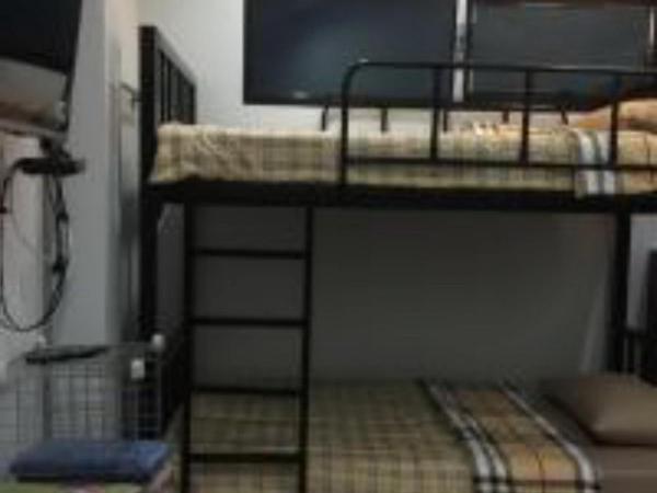 Chiangmai HomeTeL : photo 5 de la chambre chambre quadruple avec salle de bains privative