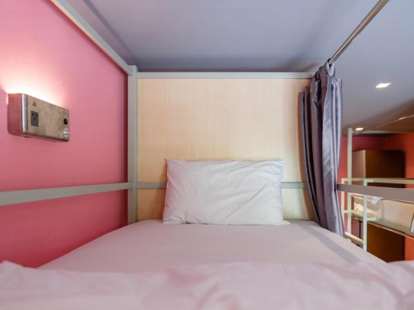 Siamaze Hostel : photo 4 de la chambre bed in 8-bed ladies dormitory room