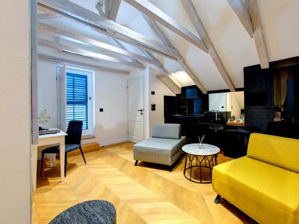 Guest House Forty-Four : photo 9 de la chambre studio avec balcon