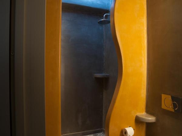 Irene City Villas : photo 8 de la chambre suite deluxe avec baignoire spa extérieure