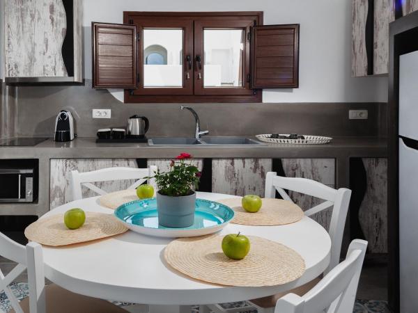 Irene City Villas : photo 4 de la chambre suite familiale avec baignoire spa extérieure