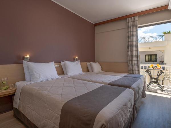 Acropolis View Hotel : photo 1 de la chambre chambre lits jumeaux avec lit d'appoint - vue sur acropole