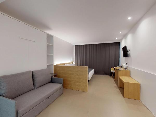 Gran Hotel Reymar 4 Sup : photo 2 de la chambre chambre quadruple (2 adultes + 2 enfants)