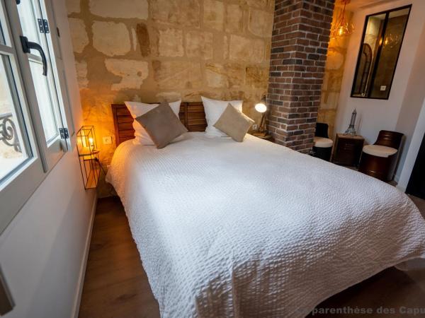 La Parenthèse des Capucins - Maison d'hôtes Bordeaux : photo 5 de la chambre chambre lit queen-size deluxe