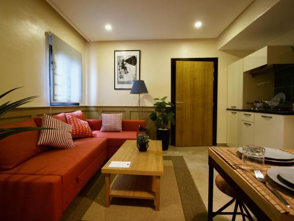 Suite Loc Luxury Aparthotel : photo 2 de la chambre appartement supérieur pop art