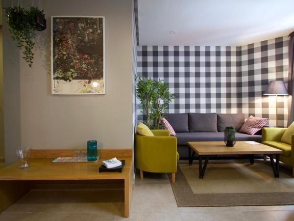 Suite Loc Luxury Aparthotel : photo 4 de la chambre appartement supérieur pop art