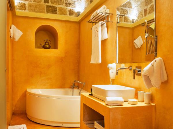 In Camera Art Boutique Hotel : photo 1 de la chambre chambre double deluxe (perles méditerranéennes)