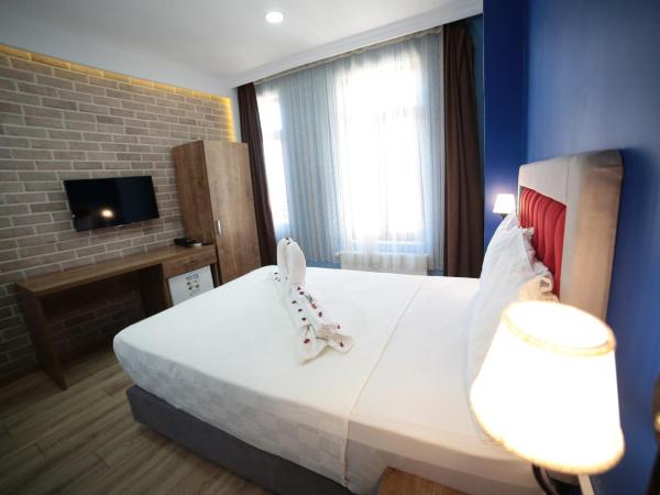 Taksim Park Suites : photo 10 de la chambre chambre double avec balcon