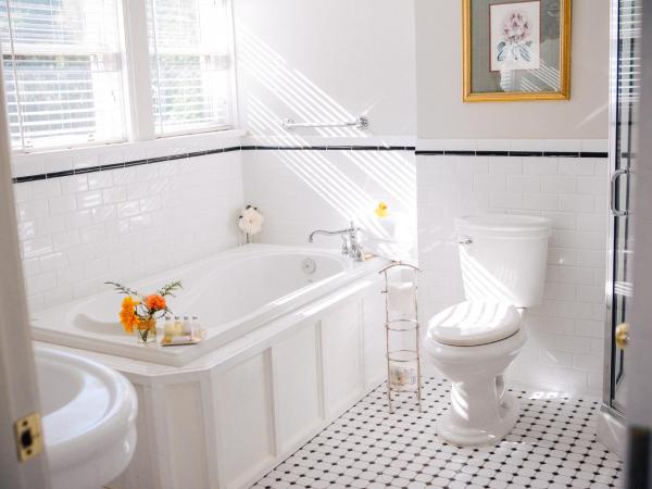 Dashwood Manor Seaside Bed & Breakfast : photo 5 de la chambre hébergement chelsea