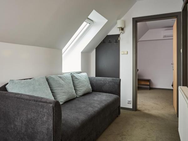 Gold House Pension : photo 9 de la chambre chambre familiale
