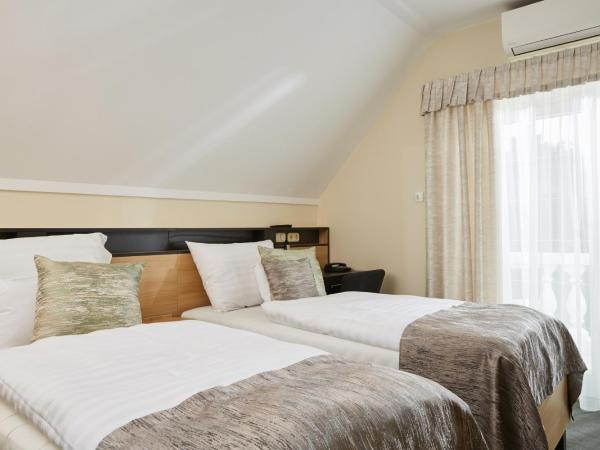 Gold House Pension : photo 2 de la chambre chambre double ou lits jumeaux standard avec balcon