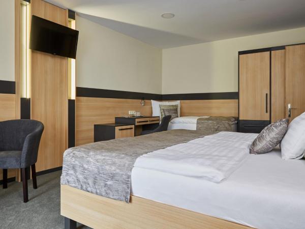 Gold House Pension : photo 3 de la chambre chambre supérieure lit queen-size