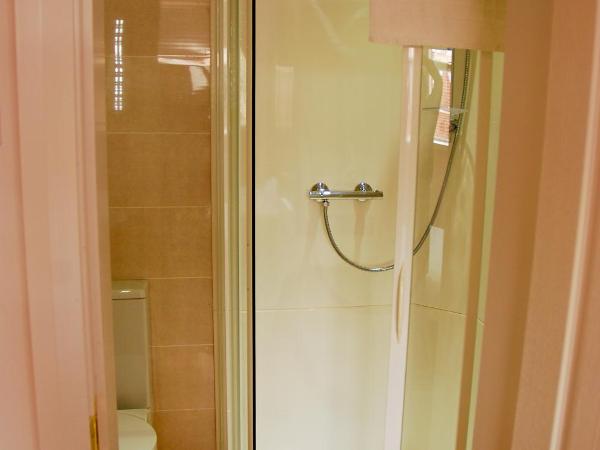 Botanic Rest Queens Quarter : photo 6 de la chambre chambre lits jumeaux