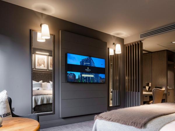 Dakota Manchester : photo 2 de la chambre chambre lit king-size avec jardin