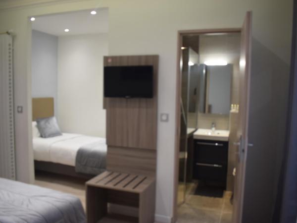 Hotel Puy De Dôme : photo 1 de la chambre chambre triple deluxe