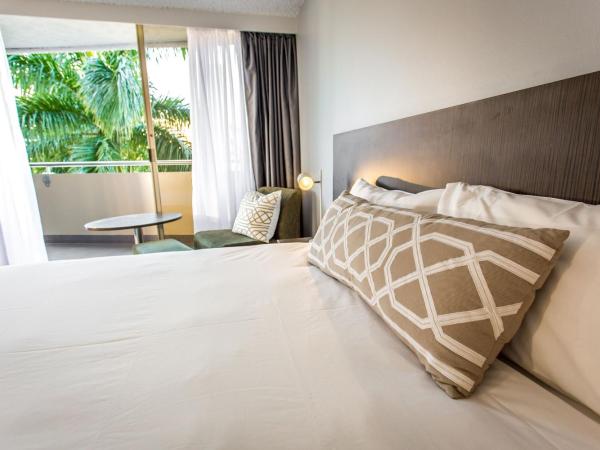 Mercure Brisbane Spring Hill : photo 2 de la chambre chambre supérieure avec balcon