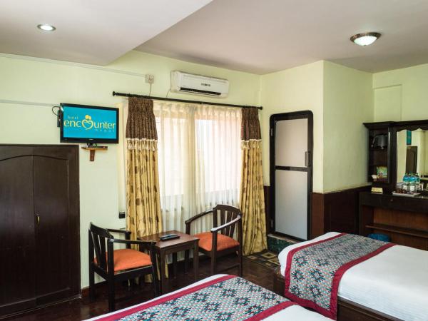 Hotel Encounter Nepal & Spa : photo 2 de la chambre standard twin room - 15% off on food and beverage, 15% off spa, 24 hour check in and free welcome drink