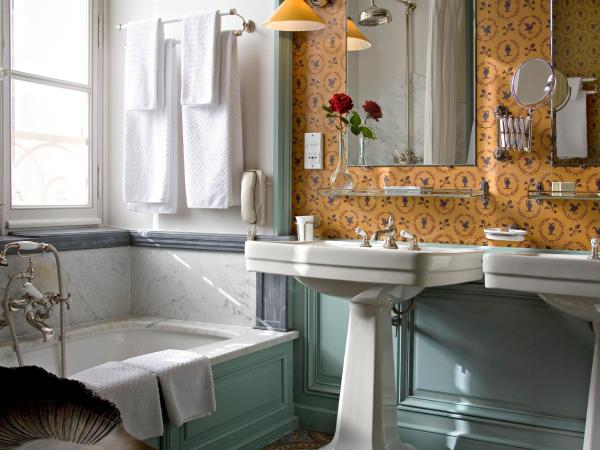 La Mirande : photo 5 de la chambre grande chambre double ou lits jumeaux de luxe