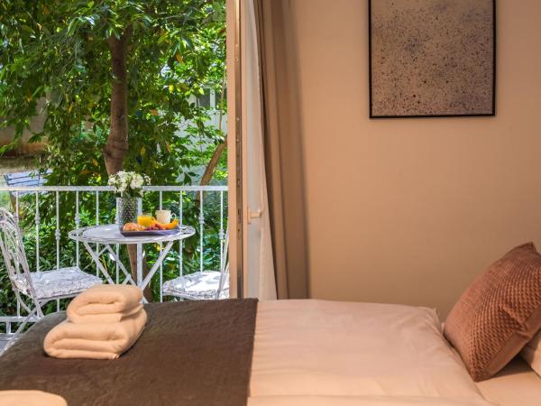 Luxury rooms with balcony : photo 8 de la chambre chambre double ou lits jumeaux supérieure avec terrasse
