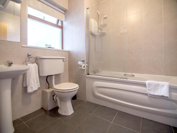 Donegan Court Aparthotel : photo 2 de la chambre chambre double avec balcon