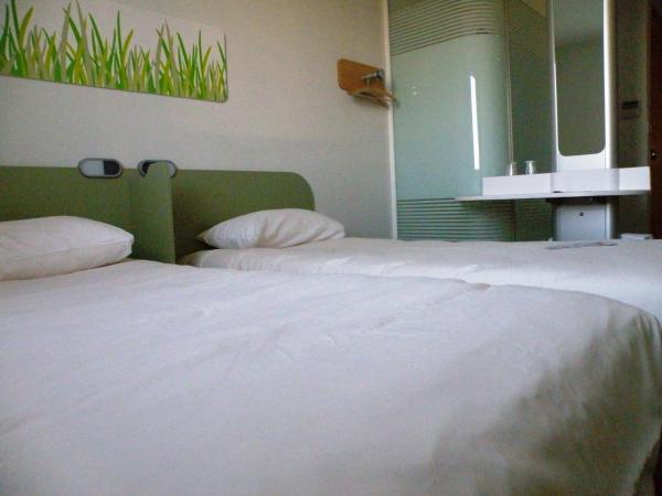 ibis budget Montauban Les Chaumes : photo 1 de la chambre chambre triple