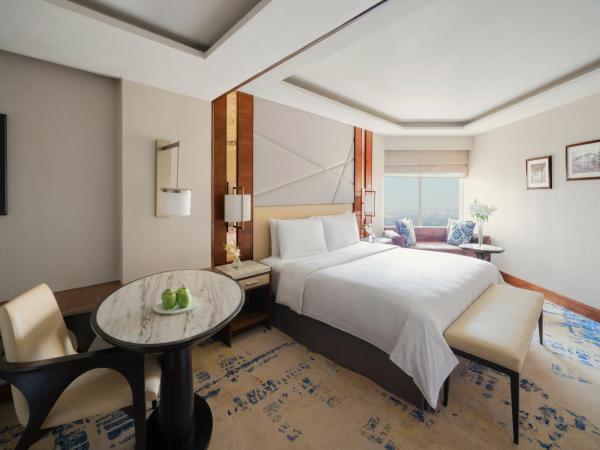 Shangri-La Eros New Delhi : photo 8 de la chambre chambre lit king-size premier