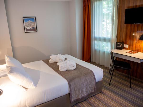 Privilège Appart Hôtel Saint Exupéry : photo 3 de la chambre appartement 1 chambre - coin salon avec canapé-lit