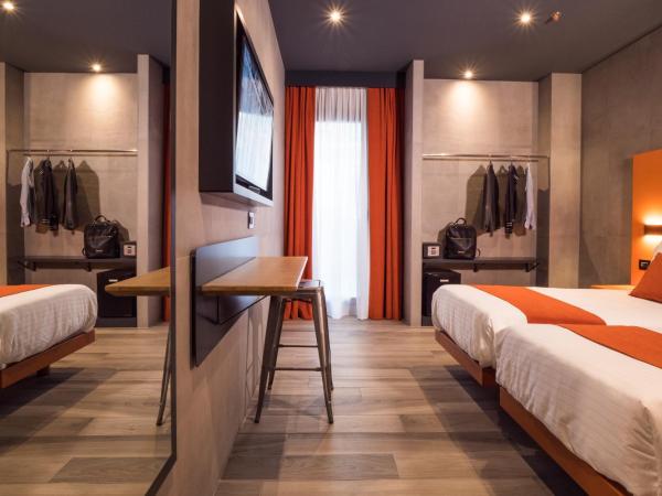 J24 Hotel Milano : photo 4 de la chambre chambre lits jumeaux