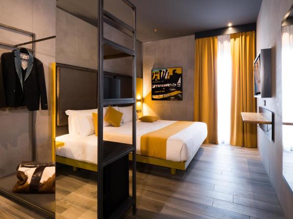 J24 Hotel Milano : photo 1 de la chambre suite junior