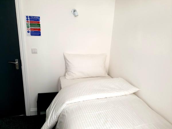 Wanstead Hotel : photo 4 de la chambre chambre simple Économique avec salle de bains privative