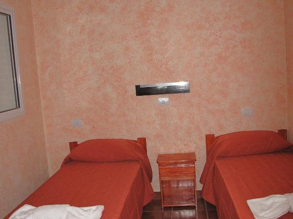 Hotel Los Cedros : photo 2 de la chambre chambre triple