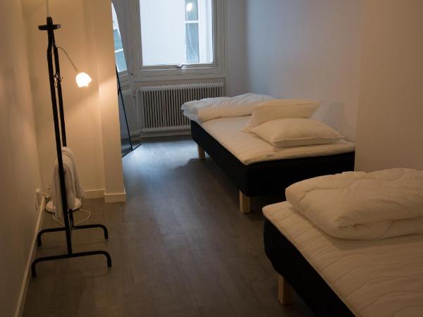 Jönköping Vandrarhem : photo 1 de la chambre chambre lits jumeaux avec salle de bains commune