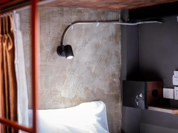 Kaen Hostel : photo 2 de la chambre lit dans dortoir pour femmes de 4 lits