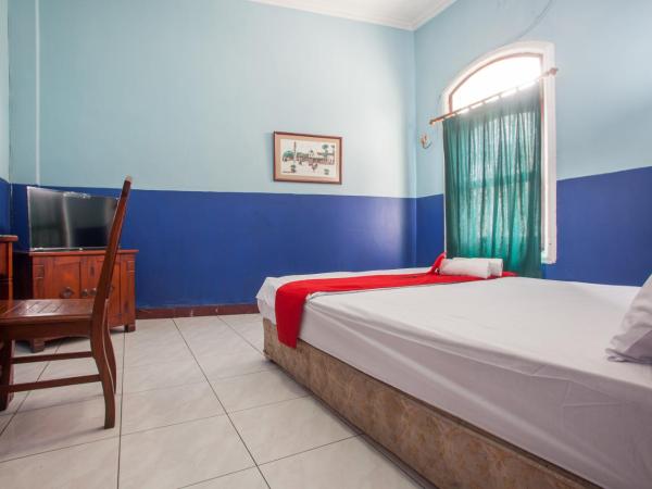 RedDoorz @ Genteng Surabaya 2 : photo 4 de la chambre chambre double