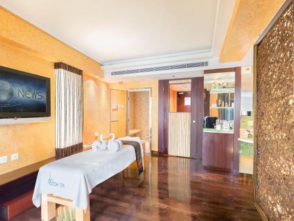 Regal Airport Hotel : photo 2 de la chambre suite spa