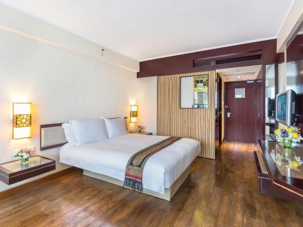 Regal Airport Hotel : photo 2 de la chambre chambre double de luxe avec spa