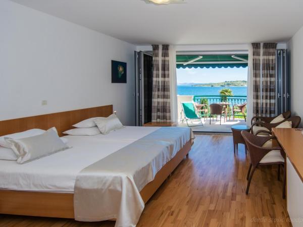Hotel Villa Radin : photo 4 de la chambre chambre double de luxe avec balcon - vue sur mer
